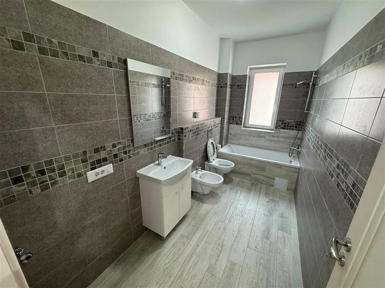 Spațiu comercial, de 45 mp, în Ultracentral