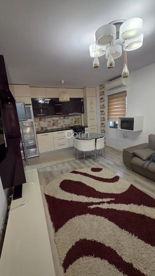 Inchiriez apartament 3 camere open-space