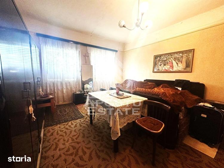 Casă cu 4 camere cu Teren 950 Mp în Zimandu Nou