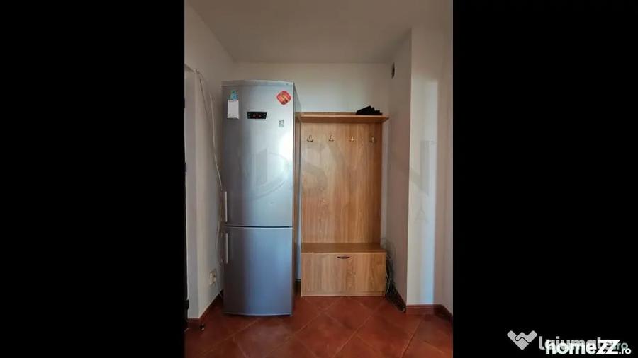 Apartament cu 3 camere semidecomandat în Timișoara
