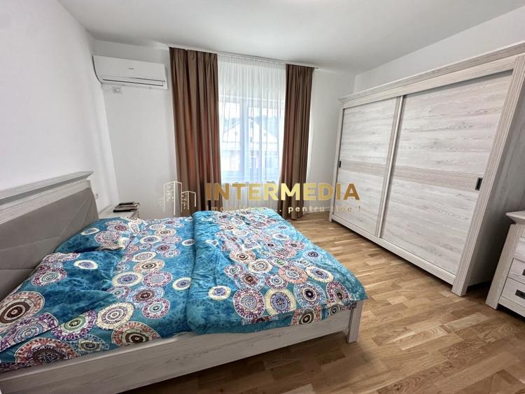 Casă individuală cu 4 camere cu Canalizare în Cetate