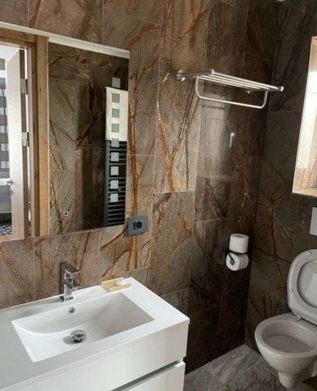 Apartament cu 2 camere decomandat, mobilat în Central