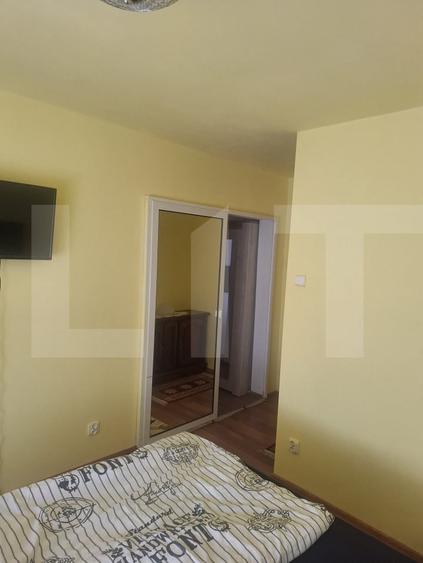 Apartament cu 3 camere semidecomandat, mobilat în Lugoj