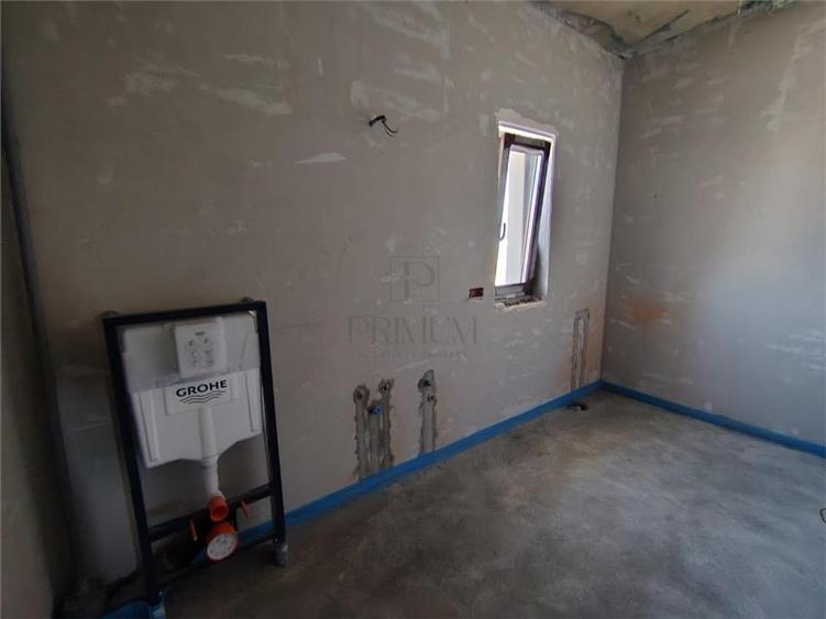 Duplex cu 4 camere cu Canalizare în Moșnița Veche