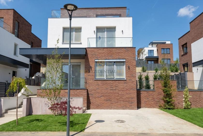 Casă individuală cu 5 camere cu Canalizare în Snagov