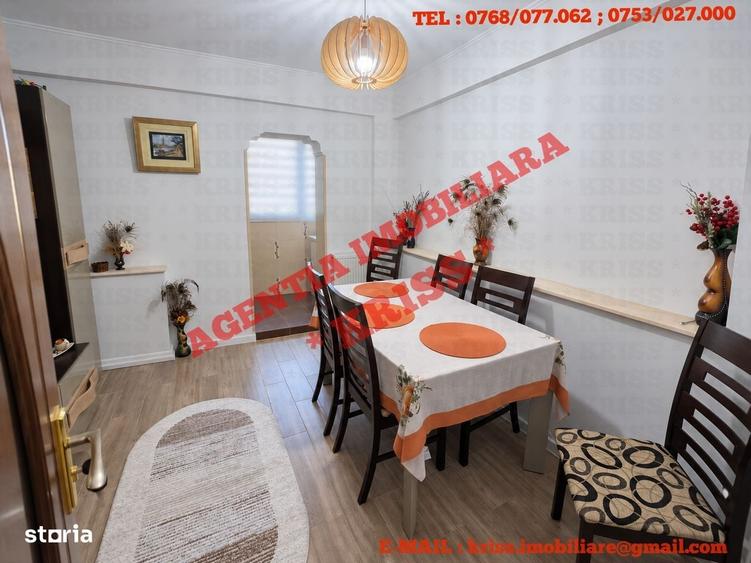 Apartament cu 3 camere decomandat în Prundu