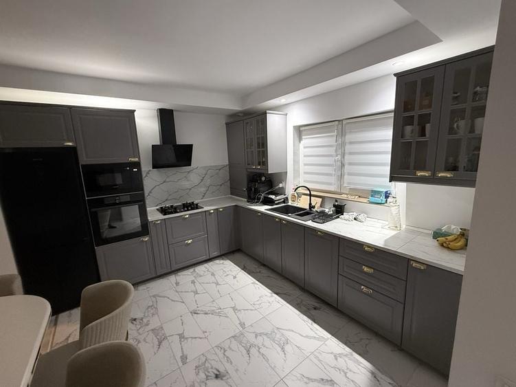 Duplex cu 4 camere cu Canalizare în Ștefăneștii de Jos
