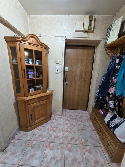 Apartament cu 3 camere decomandat în Basarabia