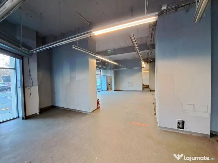 Spațiu comercial, de 143 mp, în Vitan