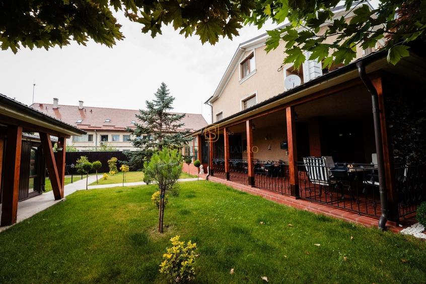 Casă individuală cu 5 camere cu Canalizare în Sud-Est