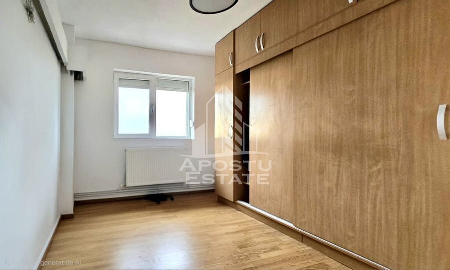 Apartament cu 4 camere decomandat în Malul Mureșului