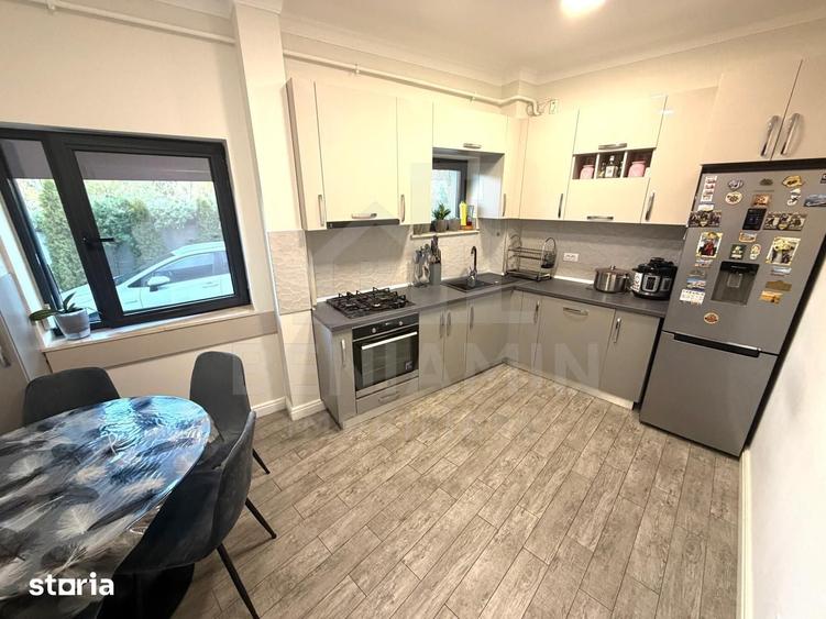 Apartament cu 3 camere decomandat în Craiovița Nouă