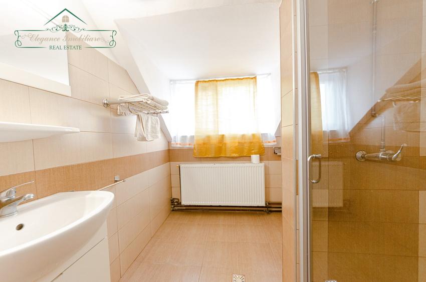 Hotel/Pensiune, de 695 mp, în Lipova