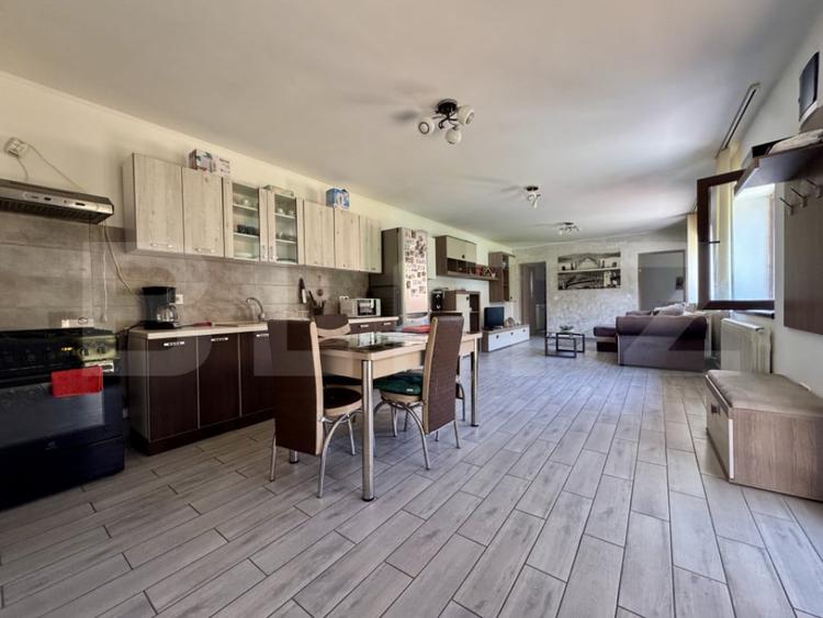 Casă cu 3 camere cu Teren 2800 Mp în Leordeni
