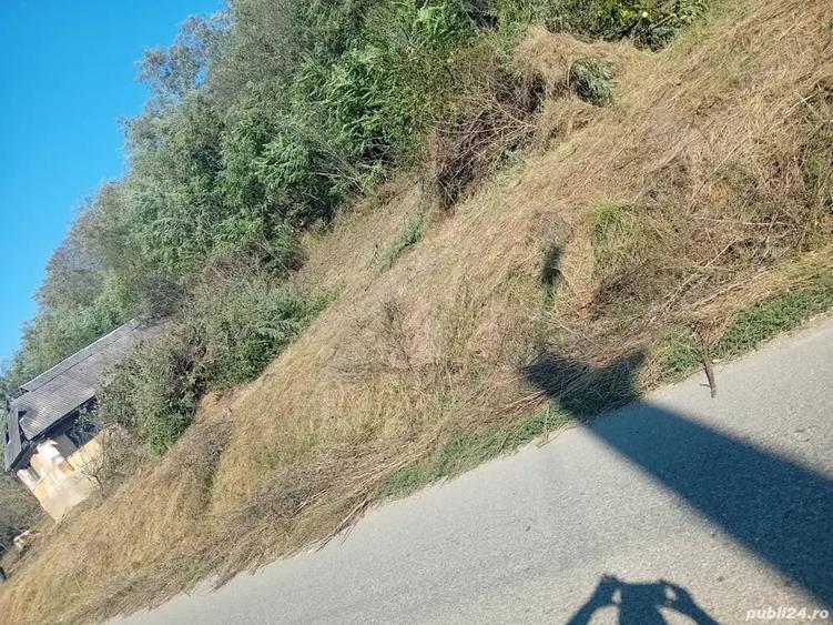 Casă cu 2 camere cu Teren 7000 Mp în Salatiu