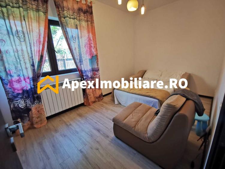 Casă individuală cu 4 camere cu Canalizare în Pipera