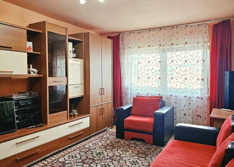 Apartament cu 3 camere decomandat în Ultracentral