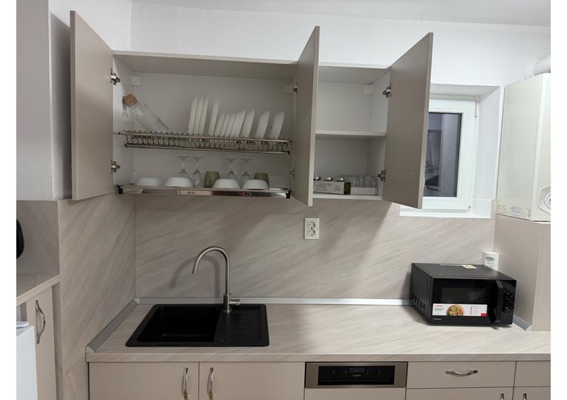 Apartament cu 3 camere decomandat în P-ța Unirii
