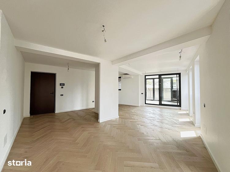 Apartament cu 4 camere semidecomandat în Floreasca