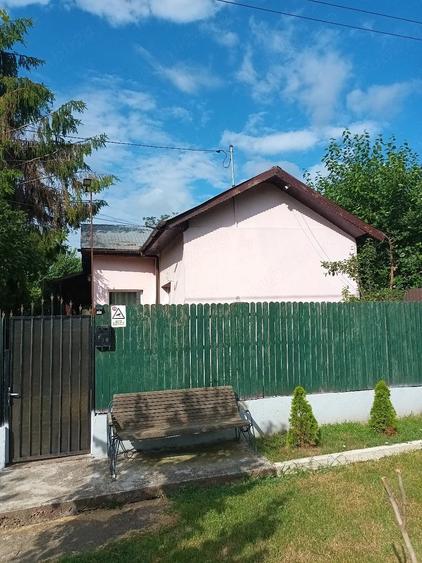 Casă cu Teren 1321 Mp în Nana