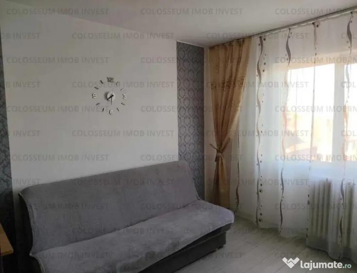 Garsonieră decomandată în Tractorul