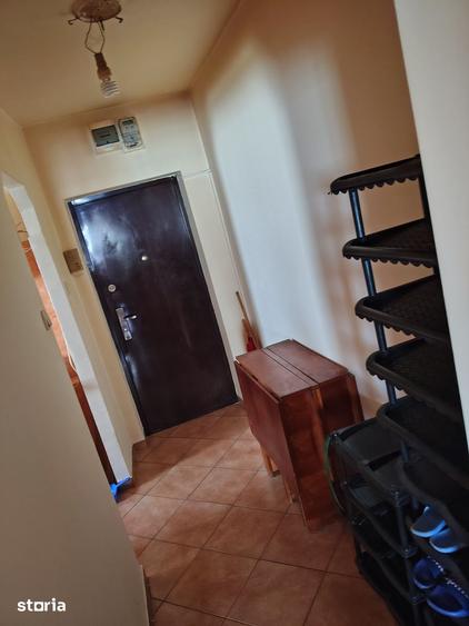 Apartament cu 3 camere în Pantelimon