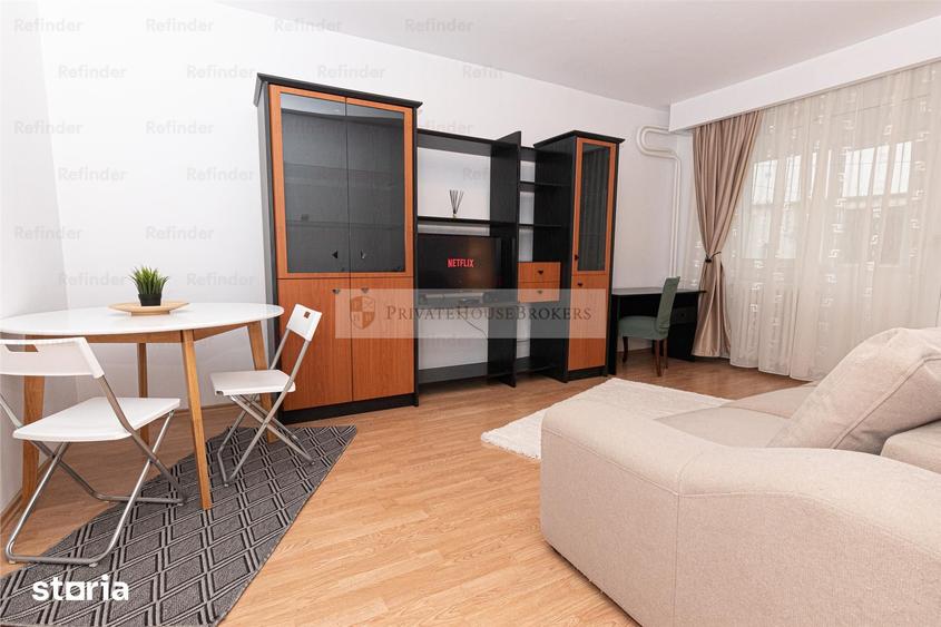 Apartament cu 3 camere decomandat, mobilat în Tei