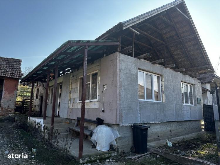 Casă cu 3 camere în Țelna