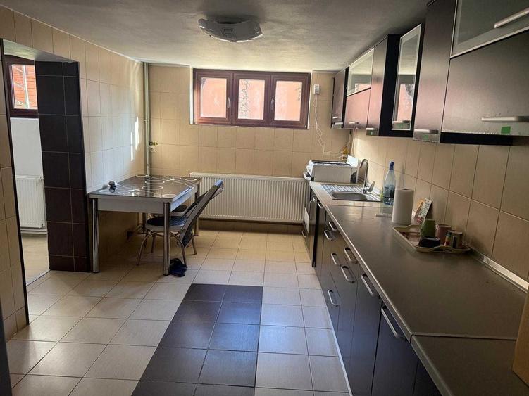 Casă cu 4 camere cu Teren 204 Mp în Exterior Vest