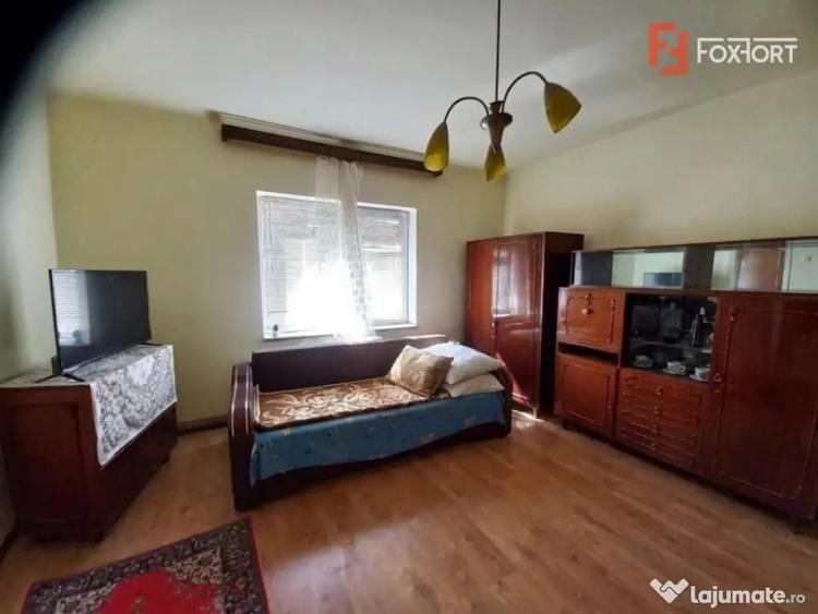 Casă cu 3 camere cu Teren 460 Mp în Exterior Vest