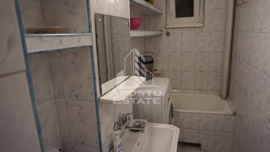Apartament cu 2 camere nedecomandat, mobilat în Take Ionescu