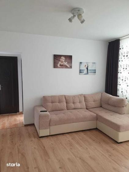Apartament cu 2 camere semidecomandat în Craiovei