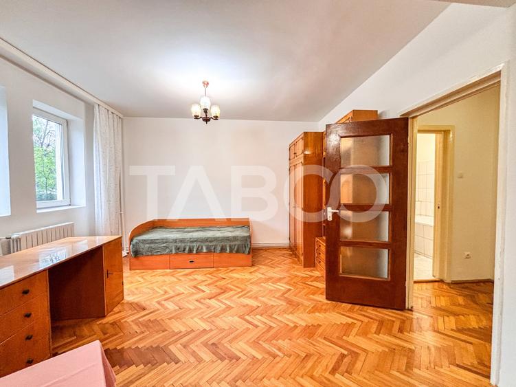 Apartament cu 2 camere decomandat, mobilat în Zorilor