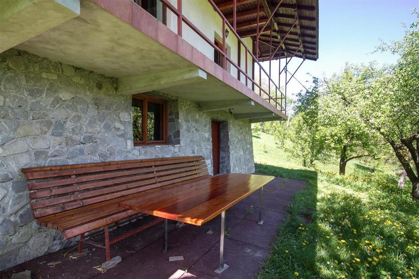 Casă individuală cu 7 camere cu Teren 4290 Mp în Valea Doftanei