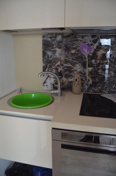 Apartament cu 3 camere decomandat în Dealul Cetății