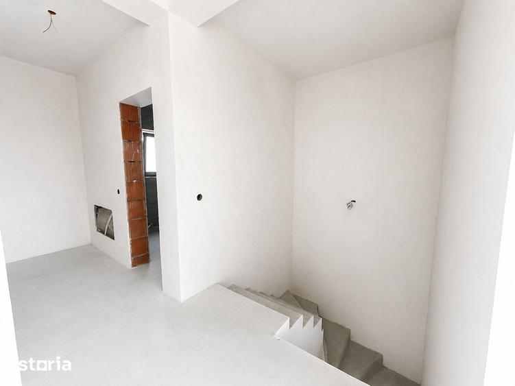 Casă cu 4 camere cu Teren 110 Mp în Holboca
