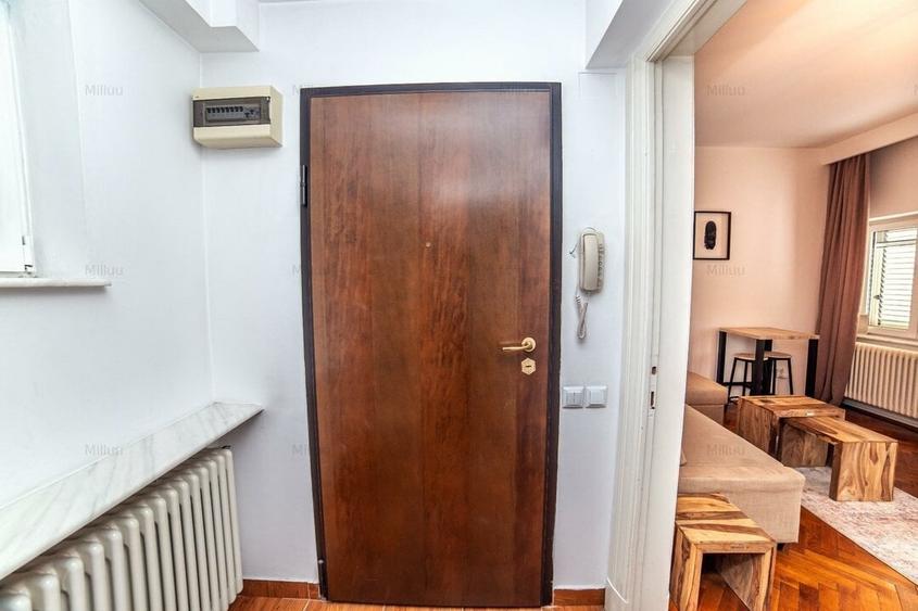 Apartament cu 2 camere decomandat, mobilat în P-ța Romană