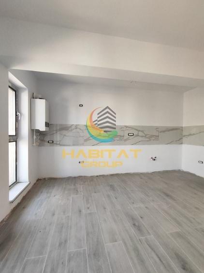 Apartament cu 3 camere semidecomandat în Berceni