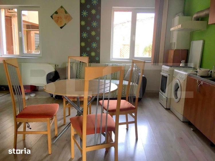Apartament cu 3 camere semidecomandat în Mărăști