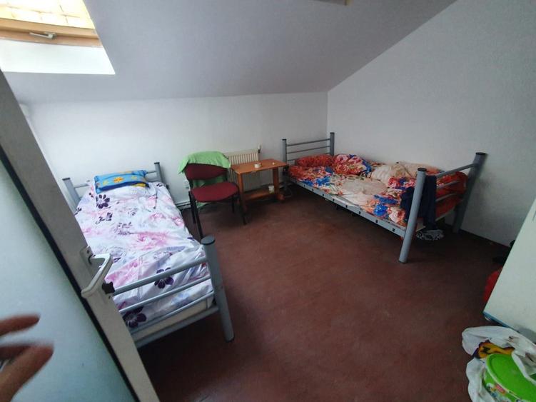 Casă cu 5 camere cu Teren 300 Mp în Brâncoveanu