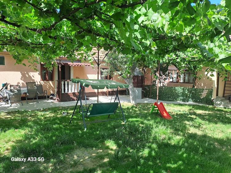 Casă cu 3 camere cu Teren 870 Mp în Ucuriș