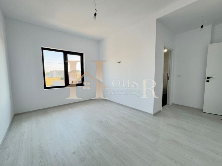 Duplex cu 5 camere cu Canalizare în Chișoda