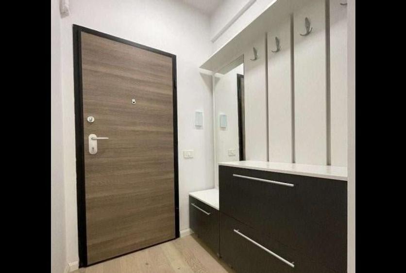 Apartament cu 3 camere semidecomandat, mobilat în Herăstrău