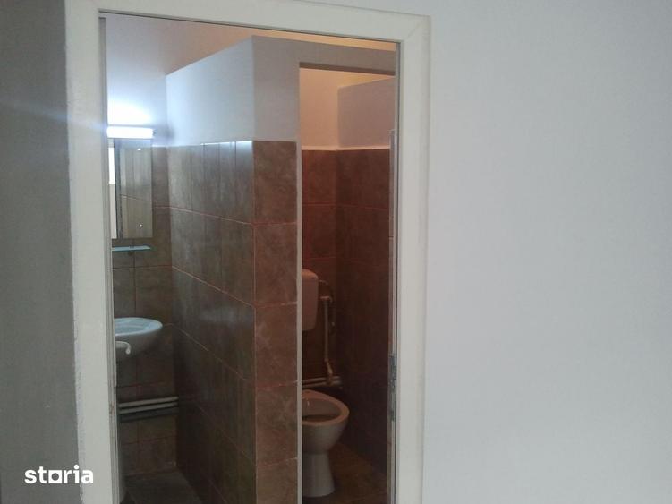 Spațiu comercial, de 520 mp, în Industriilor