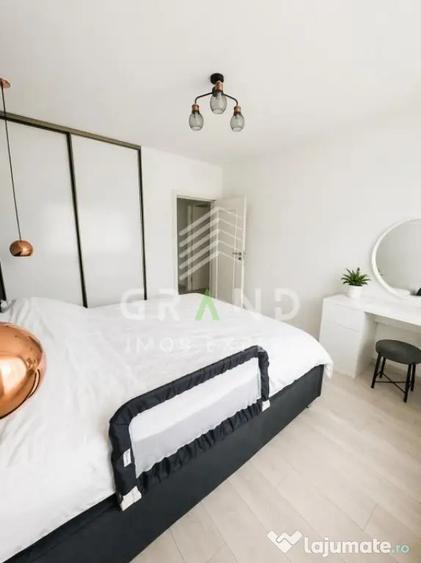Apartament cu 3 camere semidecomandat, mobilat în Florești