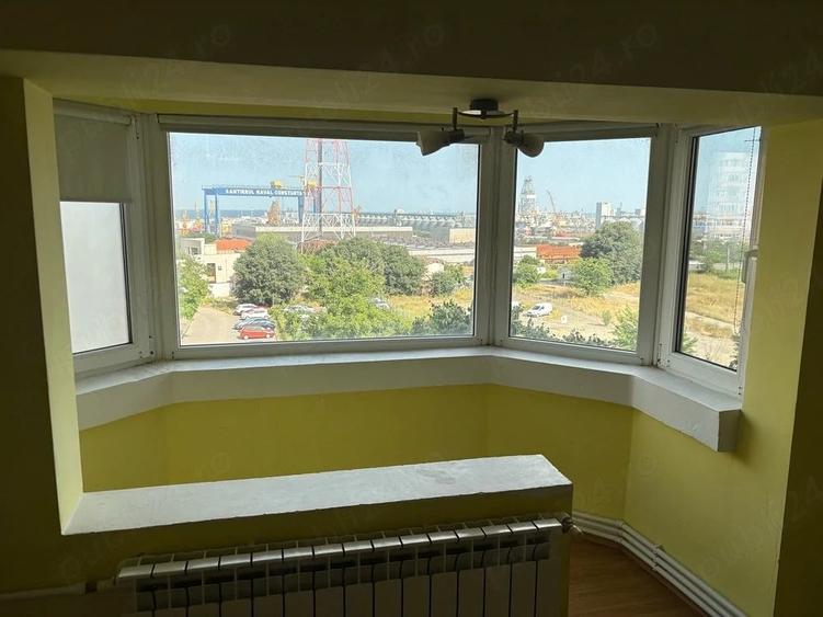 Apartament cu 3 camere decomandat în Gara