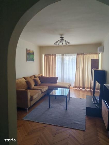 Unirii Bulevard colt cu Nerva Traian, ap. 2 camere pregatit pt mutare - 1