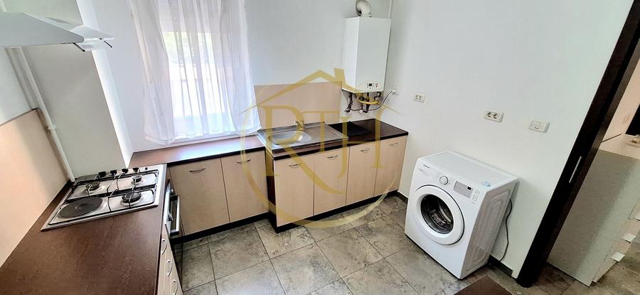 Garsonieră decomandată, mobilată în Girocului