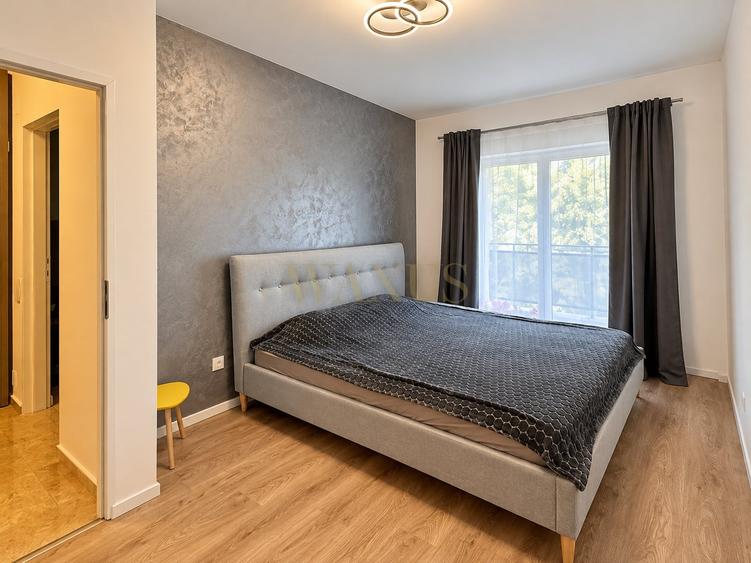 Apartament cu 3 camere semidecomandat, mobilat în Florești