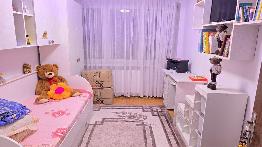 Apartament cu 3 camere decomandat în Ultracentral